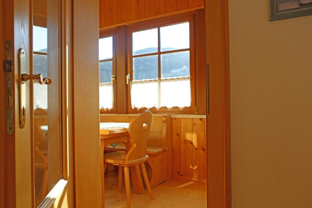 Haus Leopold Apartment Gosau Ruang foto