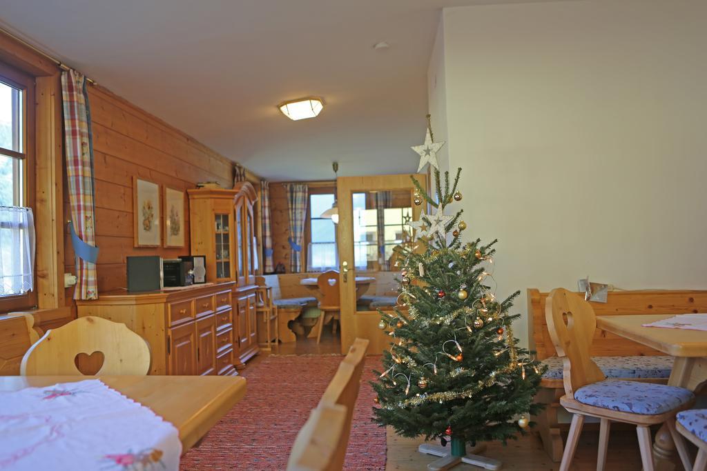 Haus Leopold Apartment Gosau Bagian luar foto