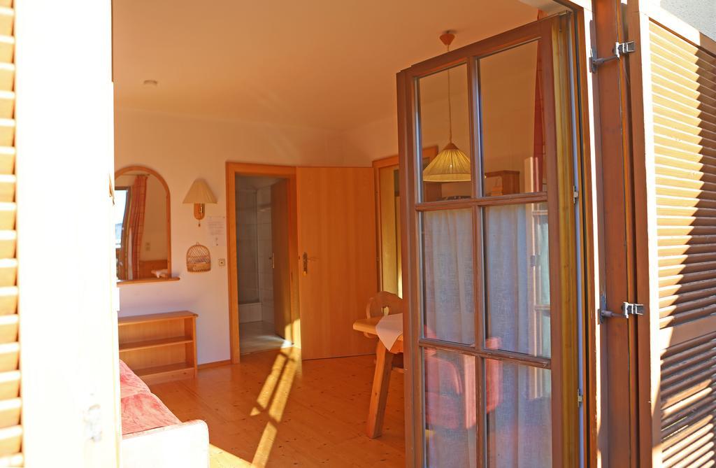 Haus Leopold Apartment Gosau Ruang foto